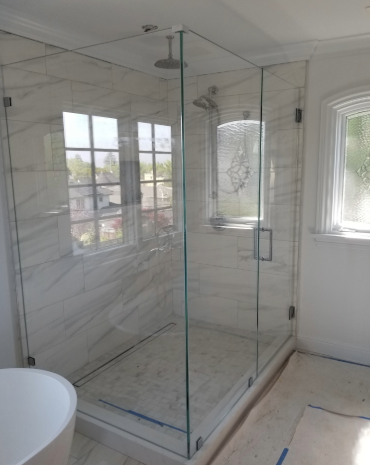 90 DEGREE FRAMELESS SHOWER ENCLOSURE